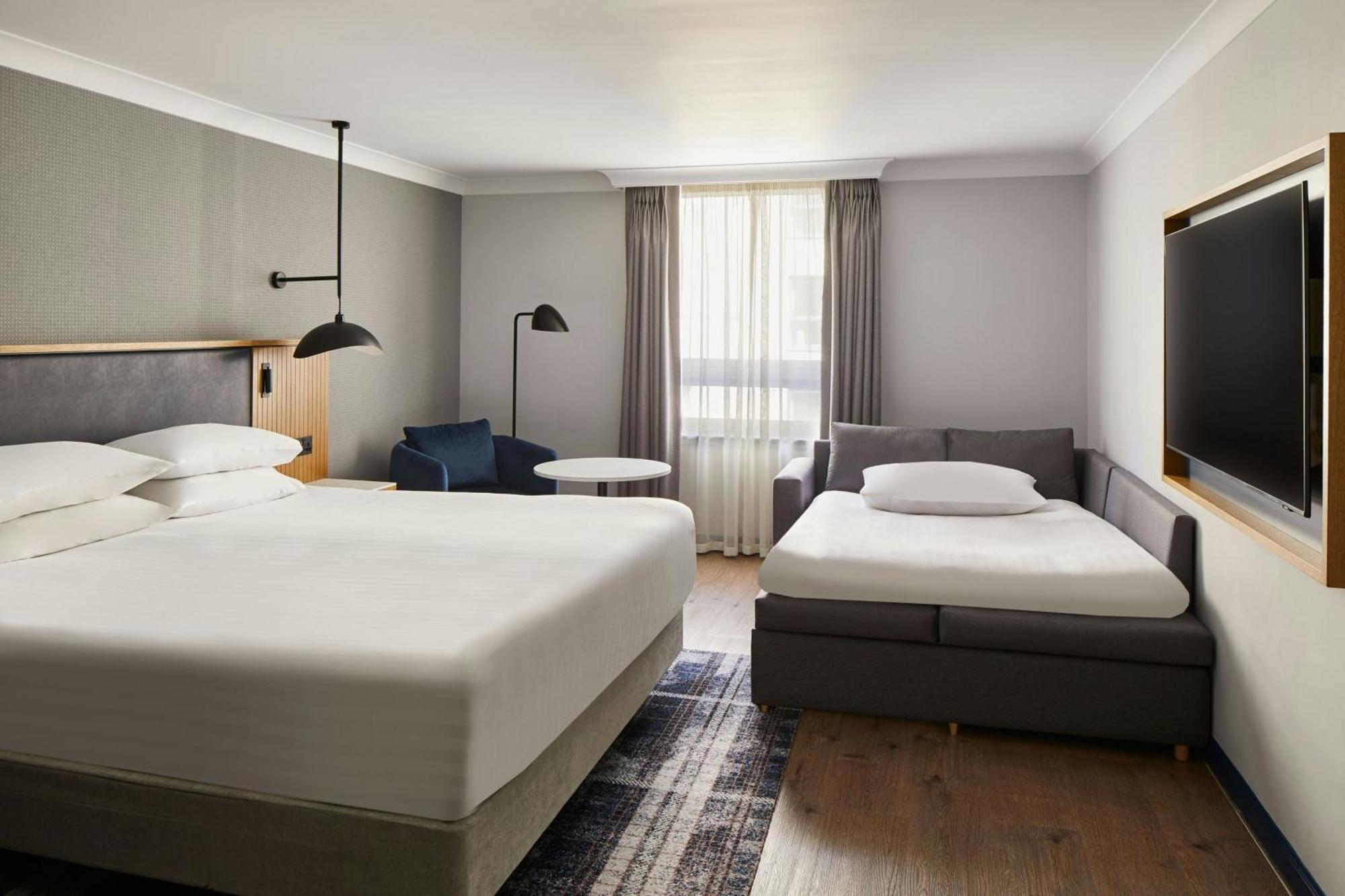 Hotel Marriott Holyrood 4*